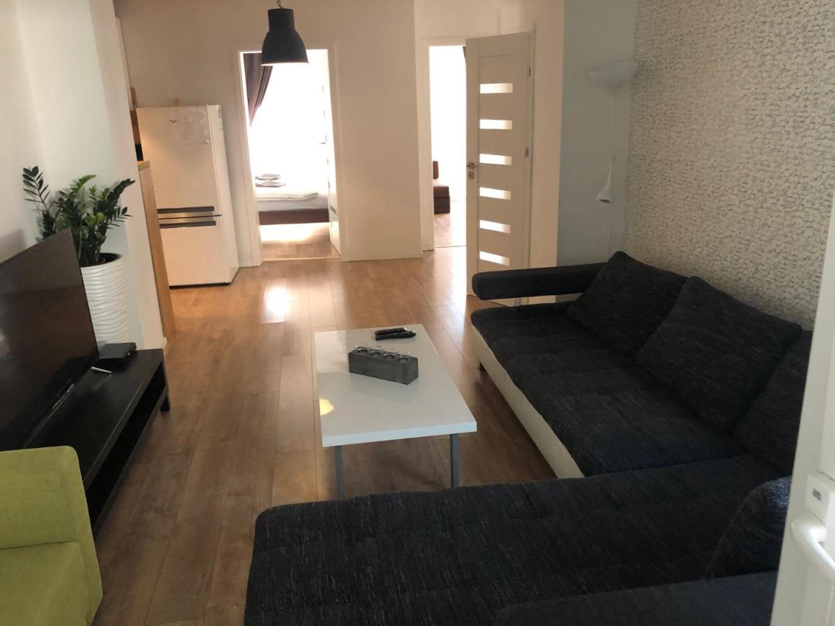 Apartman V Centre Michaloviec มิคาโลเท ภายนอก รูปภาพ