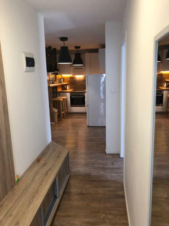 Apartman V Centre Michaloviec มิคาโลเท ภายนอก รูปภาพ
