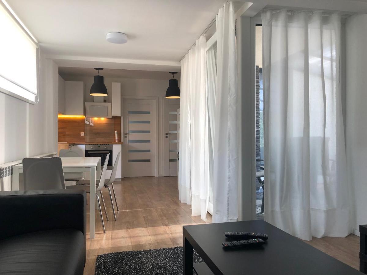Apartman V Centre Michaloviec มิคาโลเท ภายนอก รูปภาพ